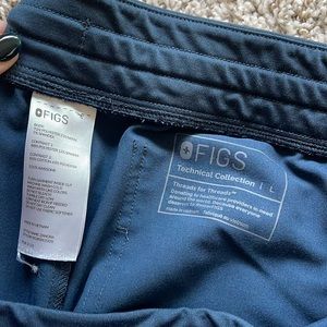 FIGS women’s jogger pant scrubs